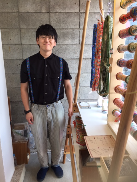 手作りサスペンダーの着用画像