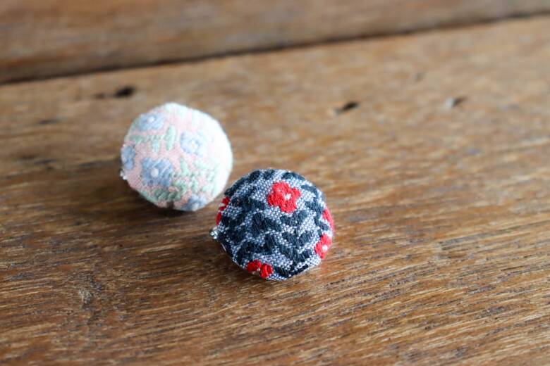 ブローチ完成品