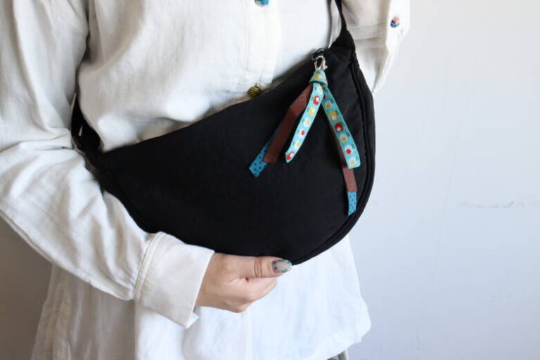 リボンチャームのストラップ