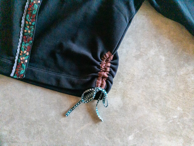 カーディガンリメイク　完成（裾）