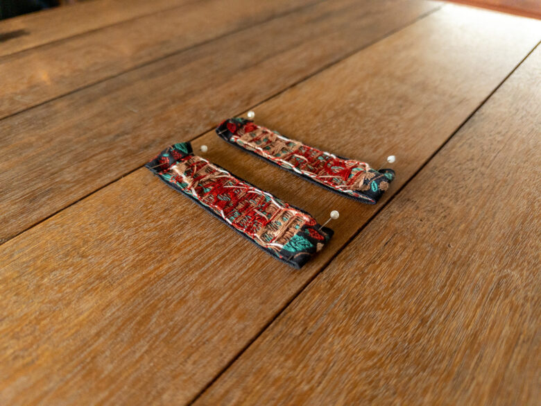 袖につけるリボン