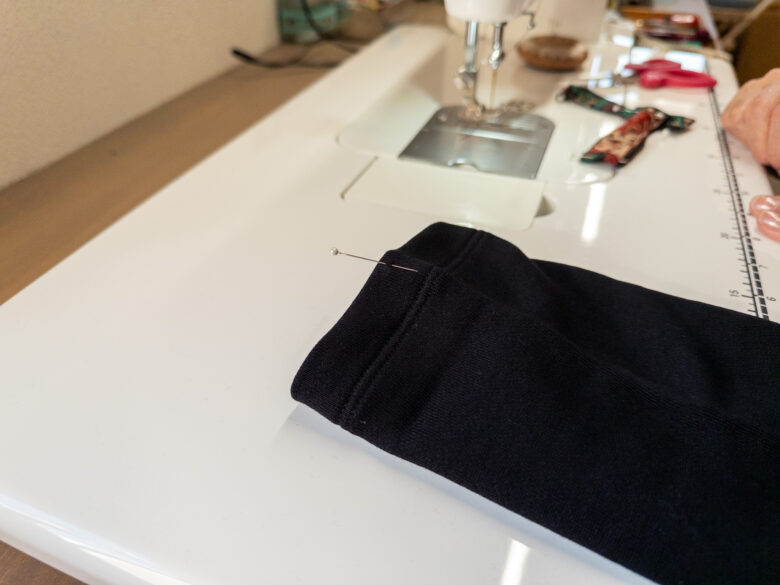 袖の中心に目印をつける